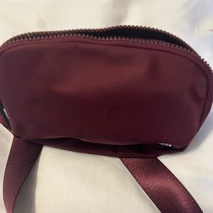 Lululemon everywhere belt bag extended strap NWT red merlot